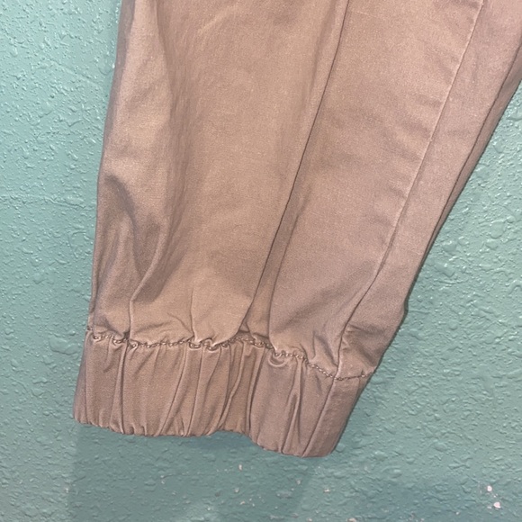 Converse One Star khakis.  Women’s size 4. - Picture 3 of 7